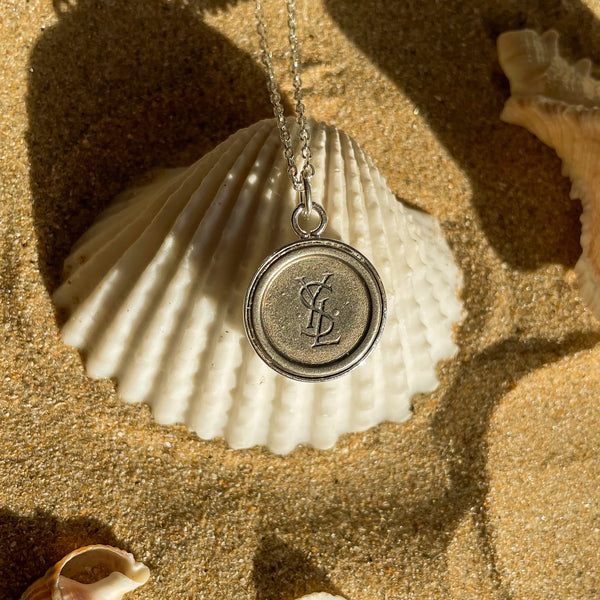 necklace anemone seashell